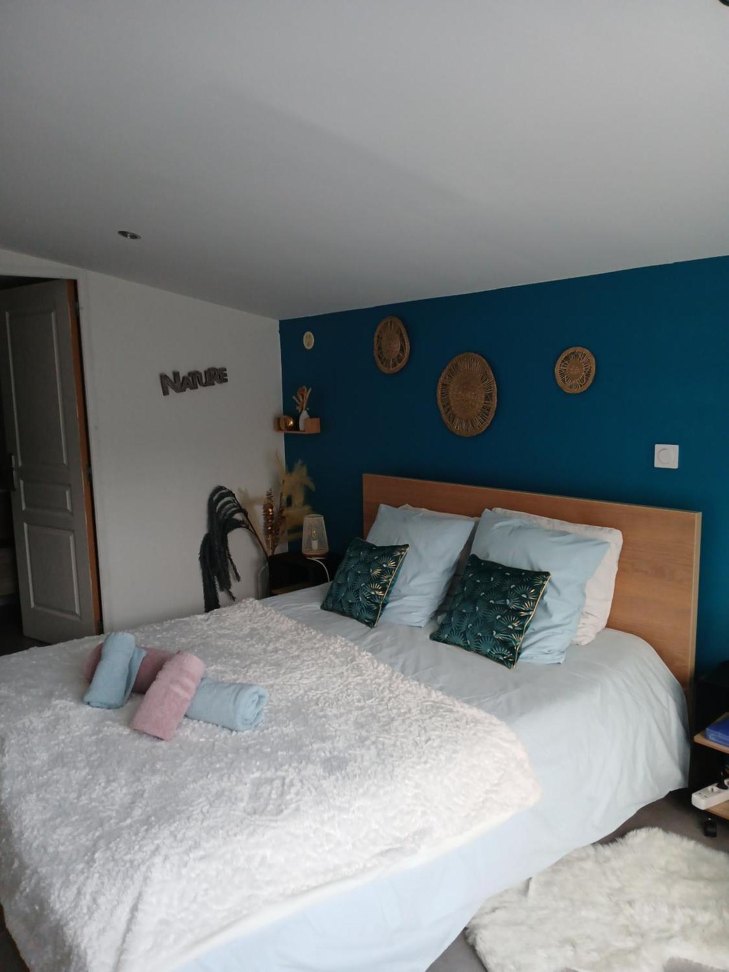 Le Cosy Cabarieu Bed and Breakfast Saint-André-de-Cubzac Rum bild
